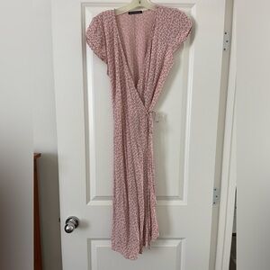 Brandy Melville floral wrap dress EUC O/S